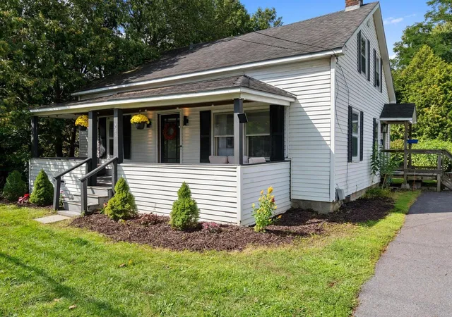 Photo 1 of Sale Pending at 281 Hinesburg Rd, South Burlington, VT 05403 | MLS# 5106433 | Listing updated on 2026-08-31