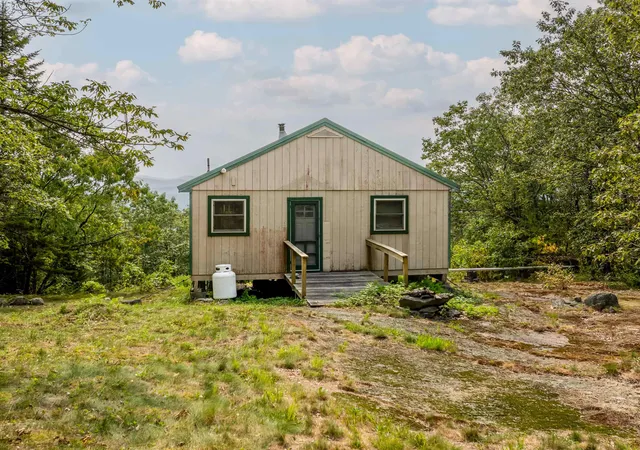 Photo 3 of Single family home for sale at 133 Earls Rd, Lempster, NH 03605 | MLS# 5106453 | Listing updated on 2026-09-11