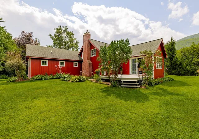 Photo 4 of Single family home for sale at 262 Timber Trail Rd, Shaftsbury, VT 05262 | MLS# 5106454 | Listing updated on 2026-09-02