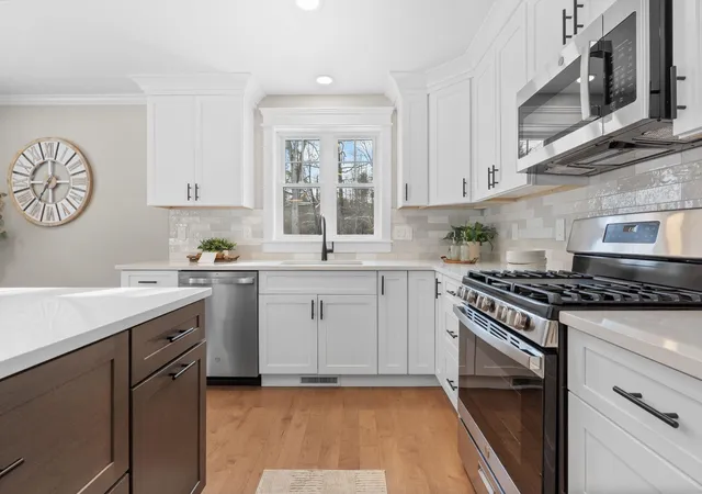 Photo 4 of Single family home for sale at 14 Caesars Rd, Mont Vernon, NH 03057 | MLS# 5106465 | Listing updated on 2026-10-01