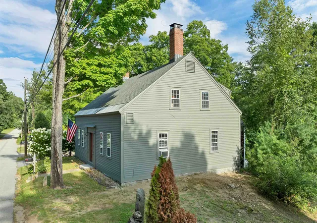 4th image of 107 Townhouse Rd, New Hampton, NH 03256 | MLS# 5106467