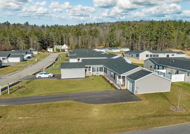 3rd image of 79-A Crescent St #90-15-1, Plymouth, NH 03264 | MLS# 5106469