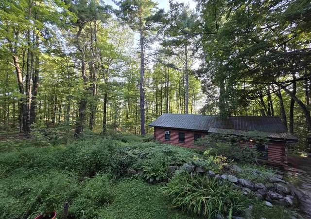 3rd image of 135 Little Hill Rd, Webster, NH 03303 | MLS# 5106485