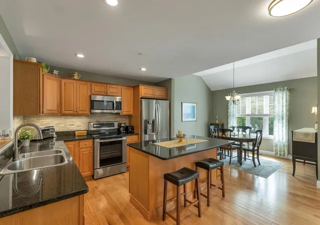 3rd image of 13 Mill Pond Rd, Brentwood, NH 03833 | MLS# 5106492