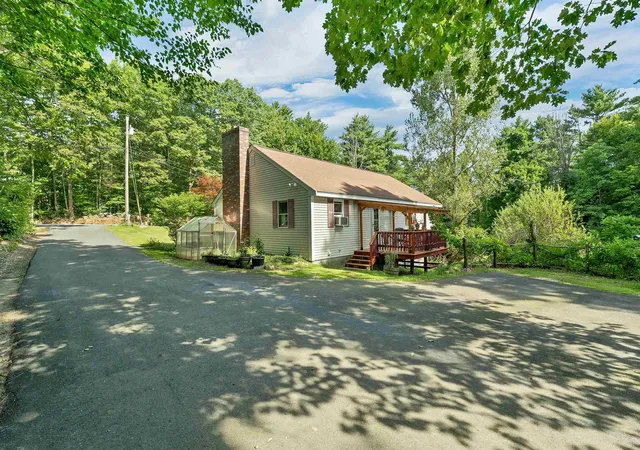 Photo 3 of Single family home for sale at 13 Winona Shores Rd, Meredith, NH 03253 | MLS# 5106526 | Listing updated on 2026-10-07