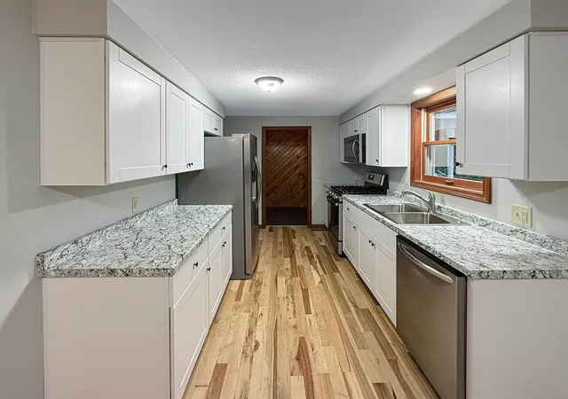 Photo 3 of Sale Pending at 192 East Cobble Hill Rd, Barre Town, VT 05641 | MLS# 5106527 | Listing updated on 2026-08-31