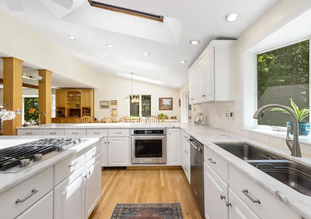 Photo 4 of Single family home for sale at 6 Ambler Wy, Durham, NH 03824 | MLS# 5106529 | Listing updated on 2026-09-01