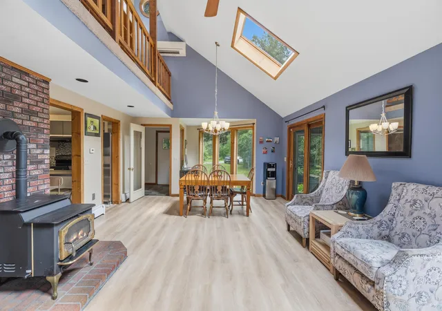2nd image of 19 Pine Hollow Dr, Londonderry, NH 03053 | MLS# 5106538