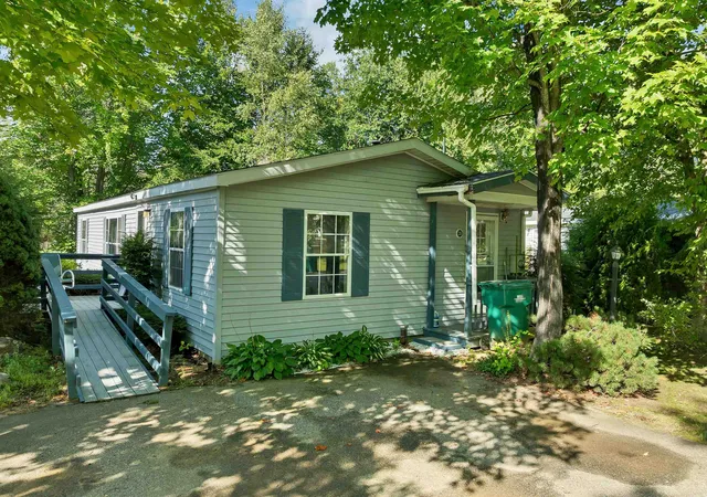 1st image of 20 Lilac Ln, Belmont, NH 03220 | MLS# 5106556