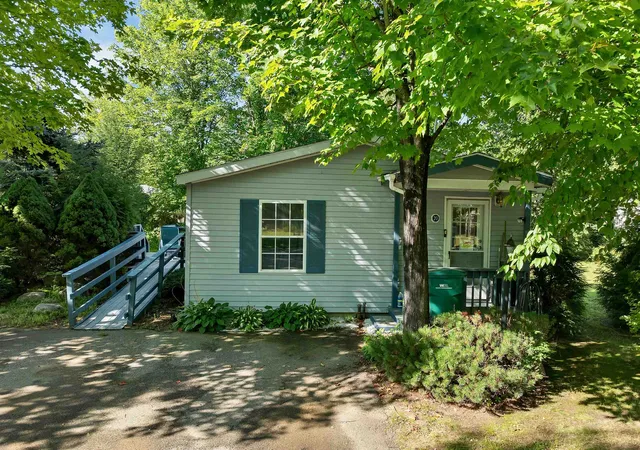 2nd image of 20 Lilac Ln, Belmont, NH 03220 | MLS# 5106556