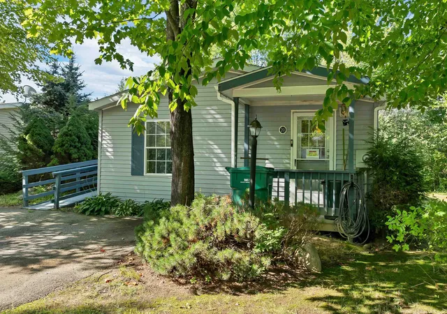 3rd image of 20 Lilac Ln, Belmont, NH 03220 | MLS# 5106556