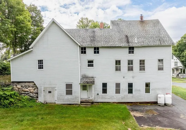 2nd image of 7 South St, Lebanon, NH 03766 | MLS# 5106571