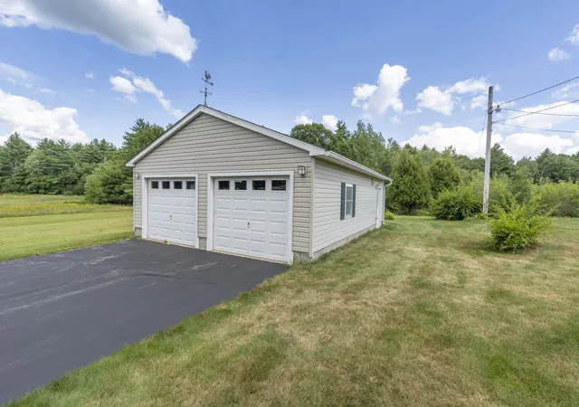 3rd image of 955 Calef Hwy, Barrington, NH 03825 | MLS# 5106585