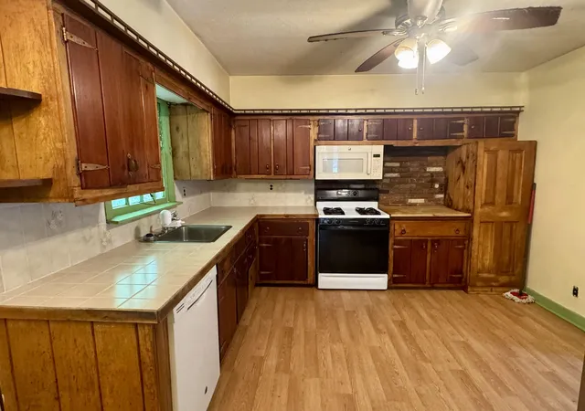 Photo 3 of Single family home for sale at 10523 Pomfret Rd, Pomfret, VT 05053 | MLS# 5106607 | Listing updated on 2026-08-26