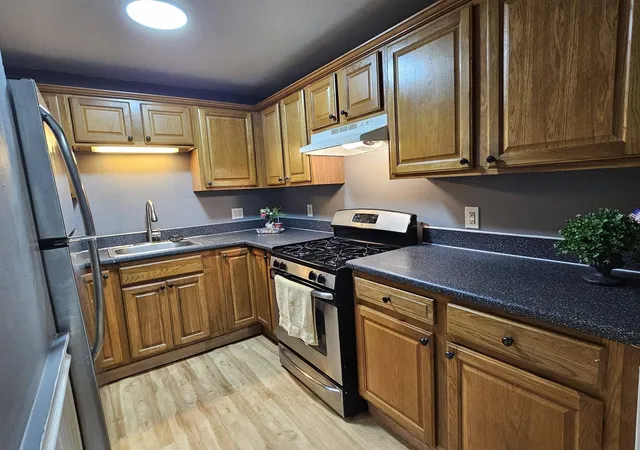 4th image of 126 Mammoth Road Road #Unit4, Hooksett, NH 03106 | MLS# 5106609