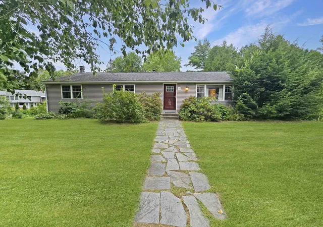 Photo 1 of Single family home for sale at 7 Laverne Dr, Rutland City, VT 05701 | MLS# 5106640 | Listing updated on 2026-08-26