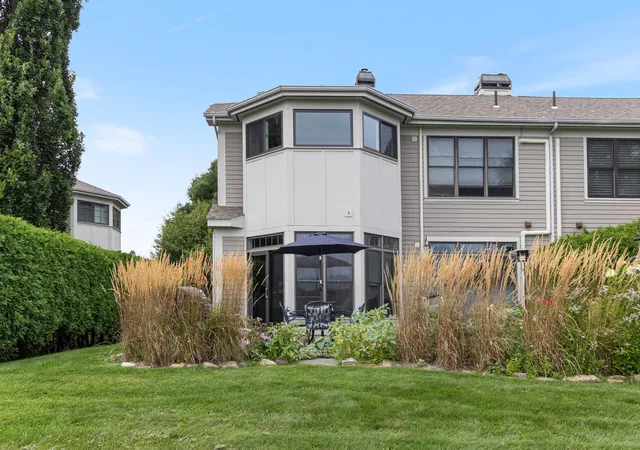 Photo 2 of Sale Pending at 540 Golf Course Rd, South Burlington, VT 05403 | MLS# 5106643 | Listing updated on 2026-09-02