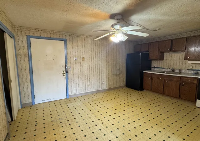 Photo 3 of Sale Pending at 35 Log St #3C, Manchester, NH 03102 | MLS# 5106649 | Listing updated on 2026-09-24