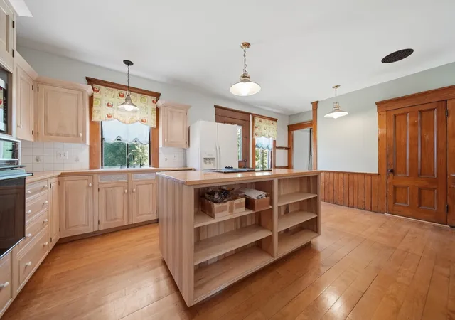 4th image of 22 Abberton Rd, Canterbury, NH 03224 | MLS# 5106652