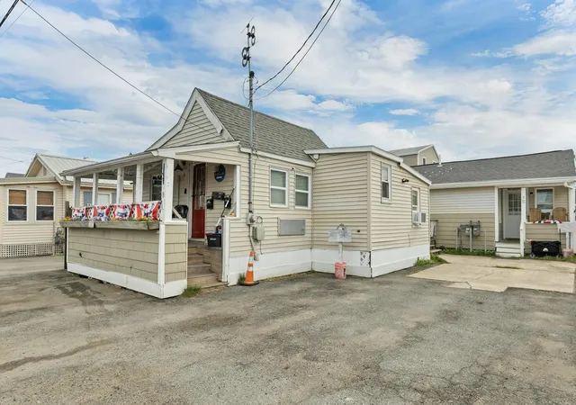 1st image of 9 Riverview Ter, Hampton, NH 03842 | MLS# 5106661