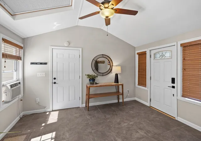 2nd image of 1 Roberts Rd, Dover, NH 03820 | MLS# 5106664