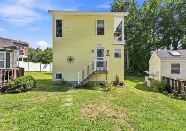 2nd image of 144 Lake St #20, Laconia, NH 03246 | MLS# 5106667