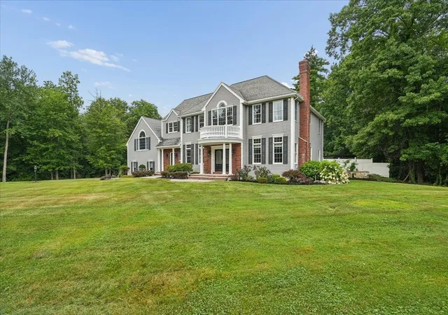 Photo 4 of Single family home for sale at 19 Ballard Ln, Salem, NH 03079 | MLS# 5106668 | Listing updated on 2026-09-08