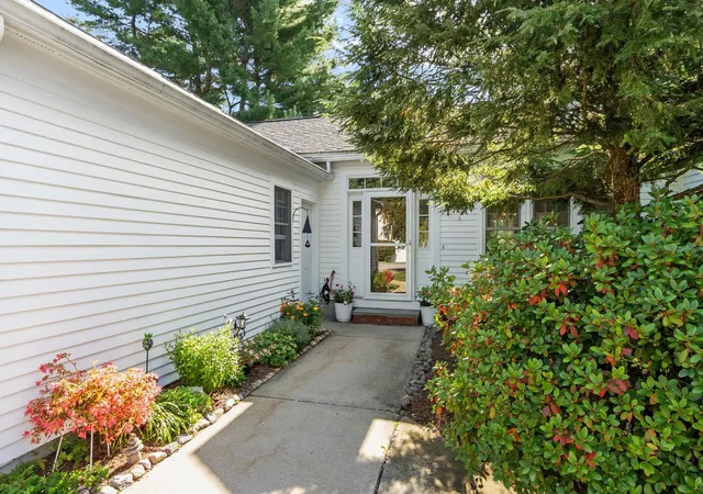 2nd image of 40 Windsor Ct, Keene, NH 03431 | MLS# 5106669