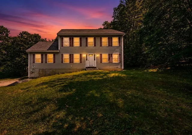 2nd image of 17 Frohock Brook Rd, Alton, NH 03810 | MLS# 5106671