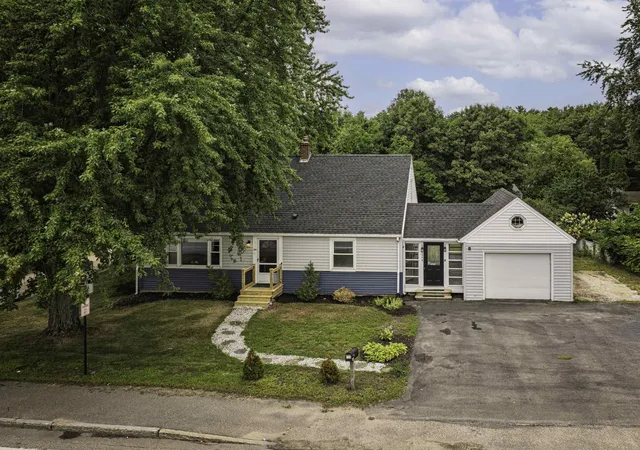 1st image of 399 High St, Somersworth, NH 03878 | MLS# 5106673