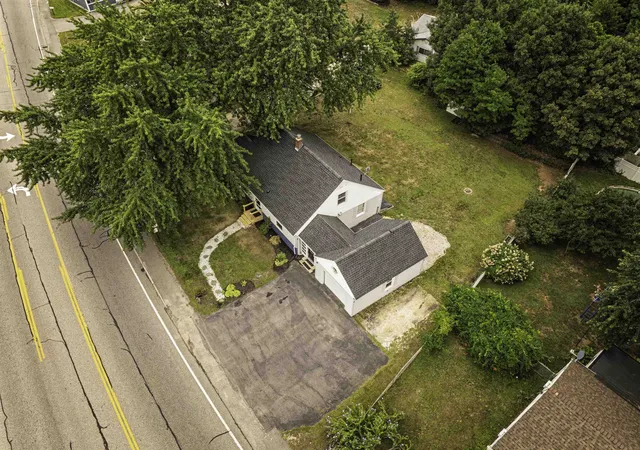 4th image of 399 High St, Somersworth, NH 03878 | MLS# 5106673