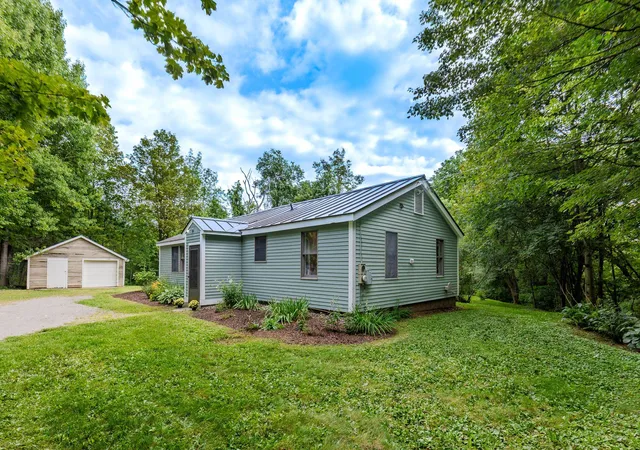 Photo 2 of Single family home for sale at 319 Back Mountain Rd, Windsor, VT 05089 | MLS# 5106677 | Listing updated on 2026-09-02