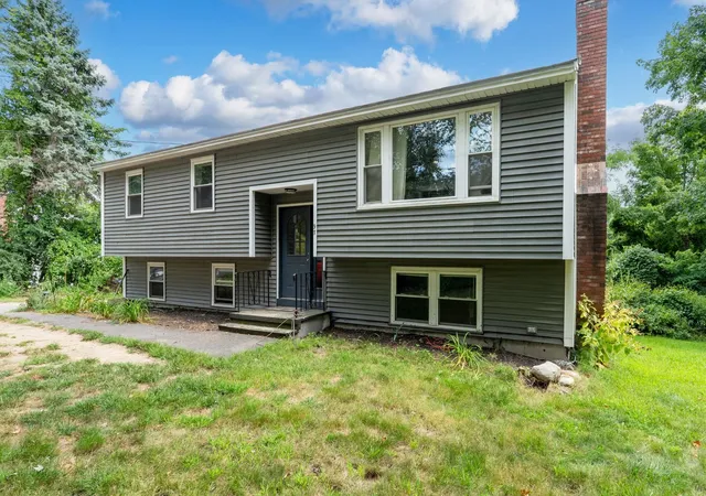1st image of 97 Pillsbury Rd, Londonderry, NH 03053 | MLS# 5106684