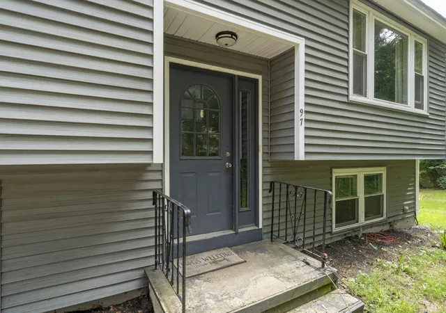2nd image of 97 Pillsbury Rd, Londonderry, NH 03053 | MLS# 5106684