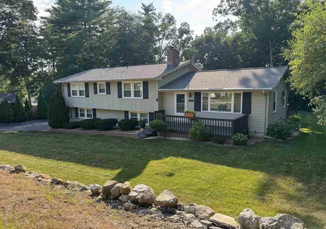 1st image of 6 Quincy Ln, Merrimack, NH 03054 | MLS# 5106689