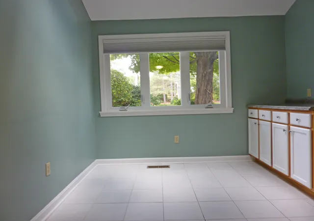 Photo 3 of Sale Pending at 23 Aster Ct, Nashua, NH 03062 | MLS# 5106691 | Listing updated on 2026-08-31