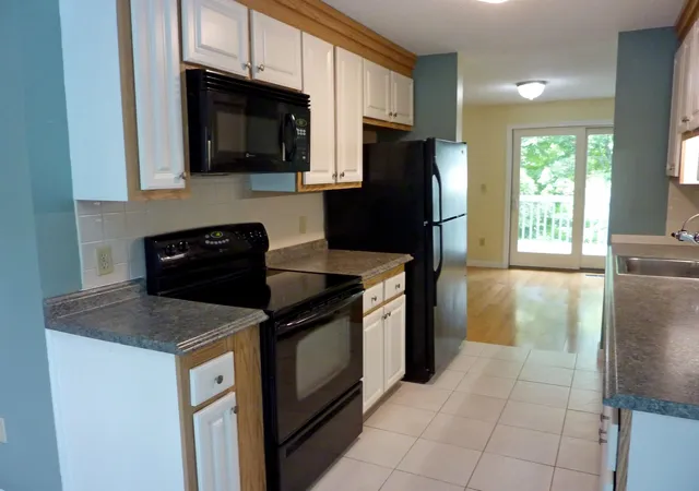 Photo 4 of Sale Pending at 23 Aster Ct, Nashua, NH 03062 | MLS# 5106691 | Listing updated on 2026-08-31