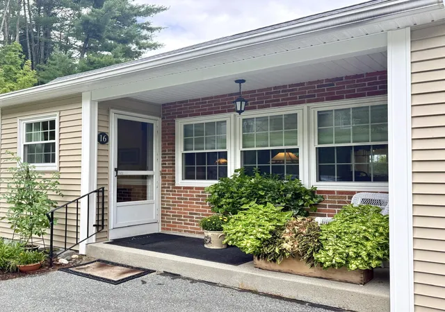 3rd image of 6 Oak Ridge Rd #16, Lebanon, NH 03784 | MLS# 5106695