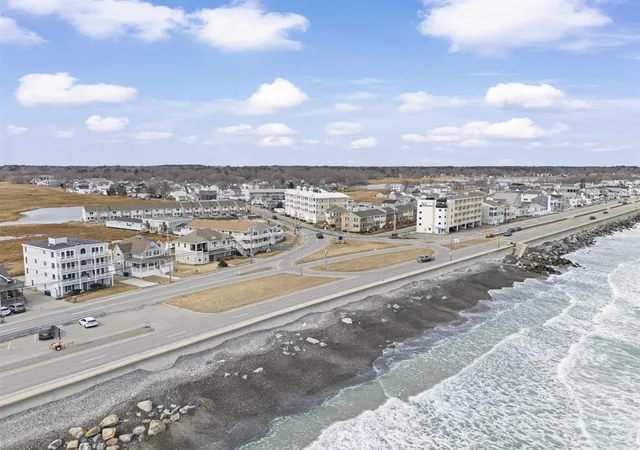 1st image of 580 Winnacunnet Rd #105, Hampton, NH 03842 | MLS# 5106703