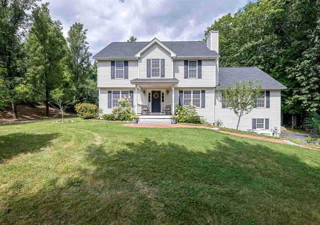 2nd image of 121 Birkdale Rd, Bedford, NH 03110 | MLS# 5106711