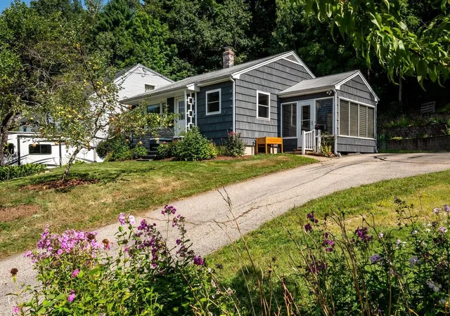 Photo 1 of Sale Pending at 6 Floral Ave, Dover, NH 03820 | MLS# 5106712 | Listing updated on 2026-09-03