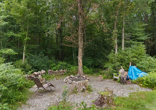 Photo 3 of Single family home for sale at 124 Olde Bridge Ln, Epping, NH 03042 | MLS# 5106719 | Listing updated on 2026-09-01