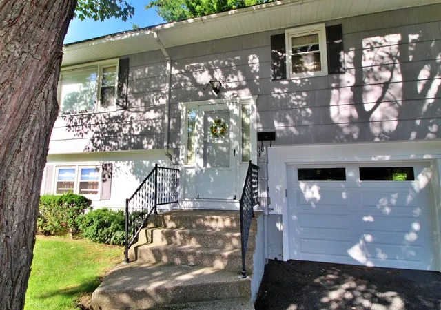 Photo 2 of Single family home for sale at 30 Roseade Pkwy, Burlington, VT 05408 | MLS# 5106720 | Listing updated on 2026-08-26