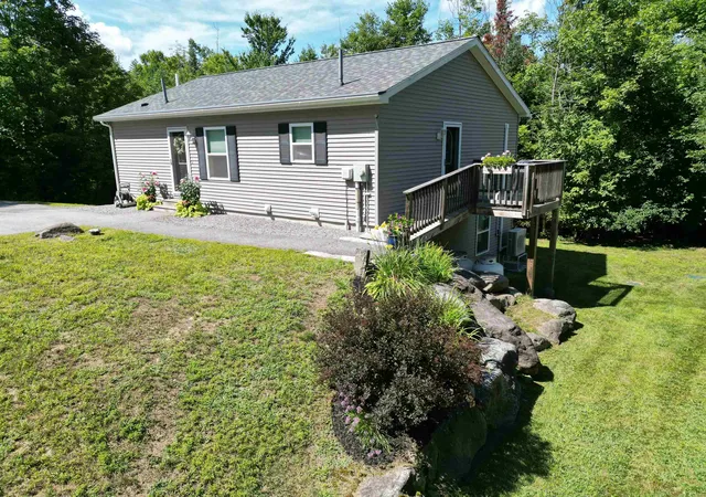 2nd image of 730 Bradford Rd, Newport, NH 03773 | MLS# 5106730