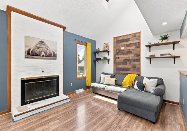 3rd image of 8 Gloucester Ln #41, Nashua, NH 03063 | MLS# 5106732