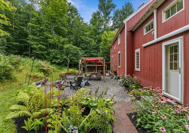 Photo 3 of Sale Pending at 546 Vt 17 Rte, Starksboro, VT 05487 | MLS# 5106733 | Listing updated on 2026-09-11