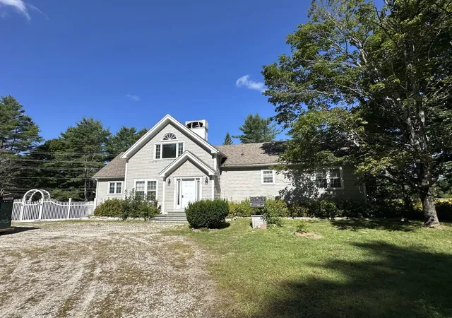 Photo 3 of Single family home for sale at 2855 Thompsonburg Rd, Londonderry, VT 05155 | MLS# 5106736 | Listing updated on 2026-08-28