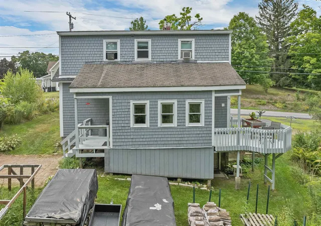 4th image of 28 S Main St, Pittsfield, NH 03263 | MLS# 5106738