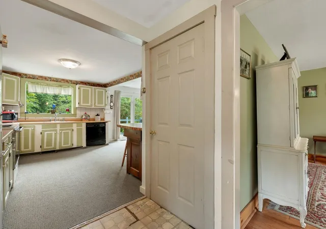 Photo 4 of Single family home for sale at 8 Krug Rd, Underhill, VT 05489 | MLS# 5106760 | Listing updated on 2026-09-24