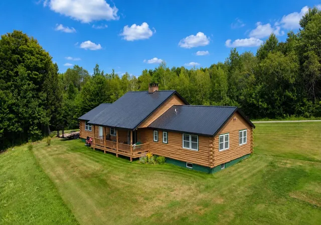 Photo 1 of Single family home for sale at 220 Kittredge Road Ext, Newport Town, VT 05857 | MLS# 5106782 | Listing updated on 2026-08-26